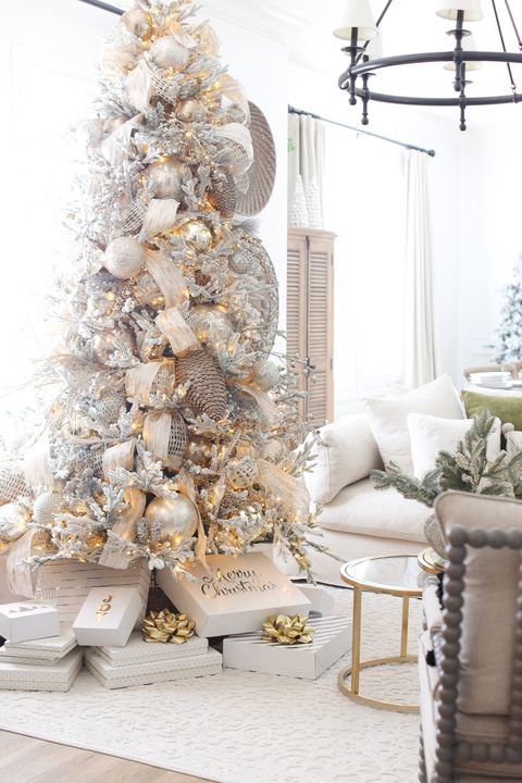 White Christmas Tree 17